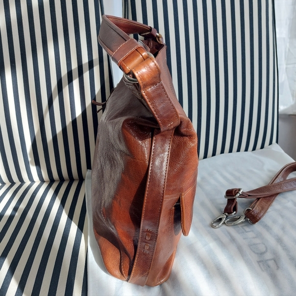 Tano Messenger Bag/Crossbody Rich Italian Pull Up Leather - Picture 4 of 16